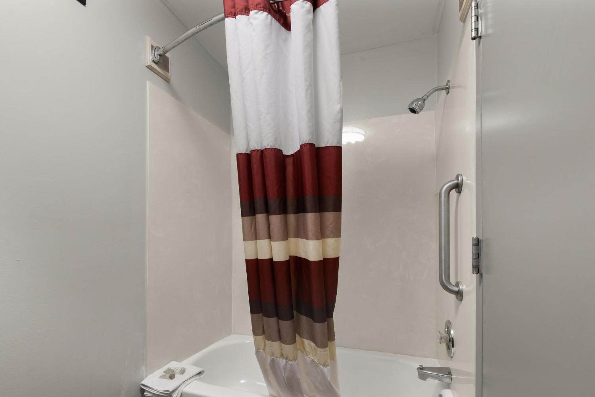 Red Roof Inn & Suites Savannah Airport Pooler Dış mekan fotoğraf