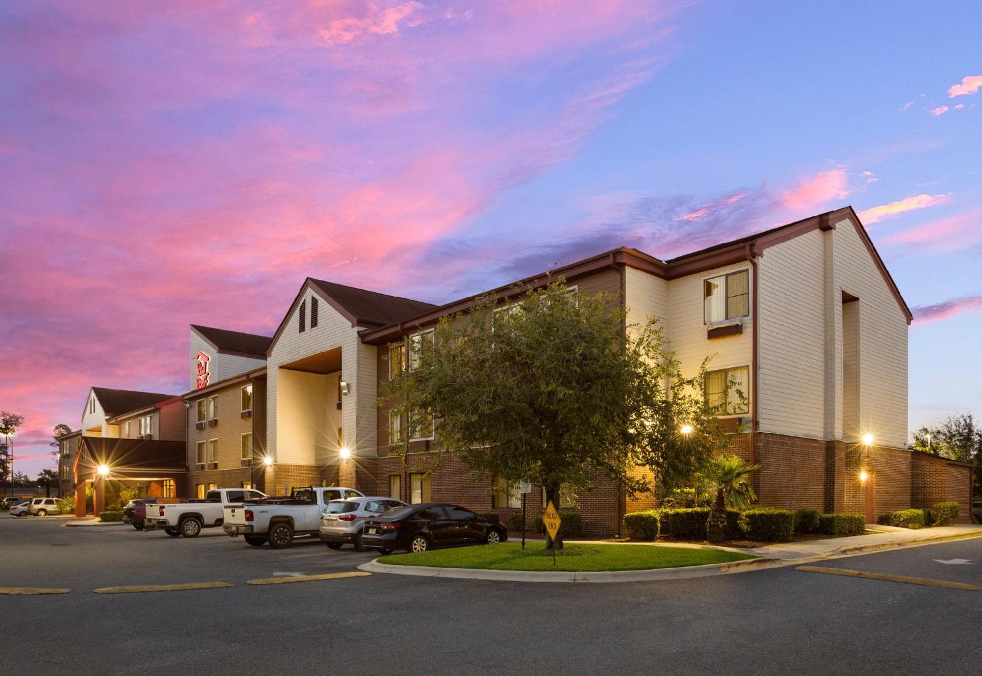 Red Roof Inn & Suites Savannah Airport Pooler Dış mekan fotoğraf