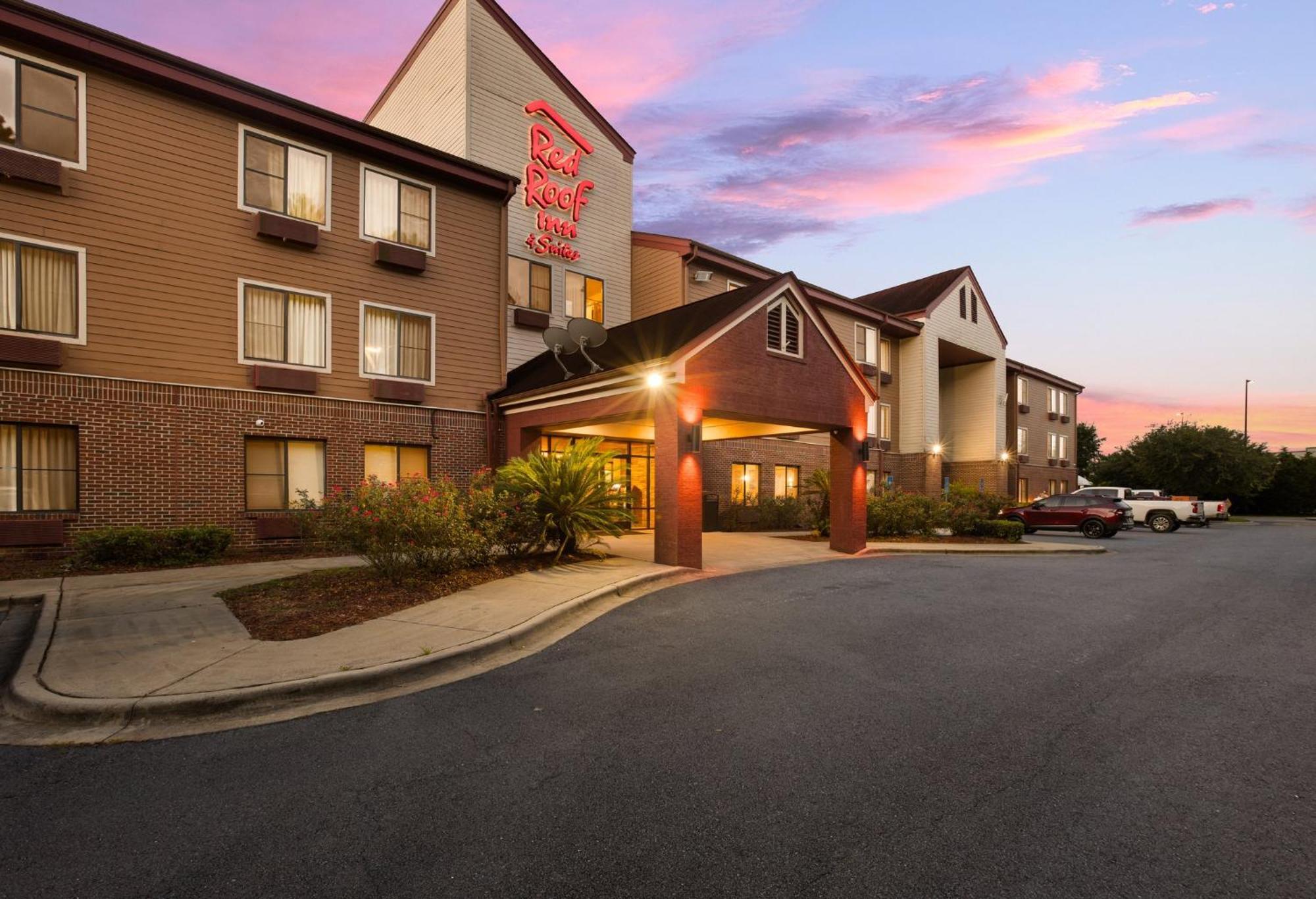 Red Roof Inn & Suites Savannah Airport Pooler Dış mekan fotoğraf