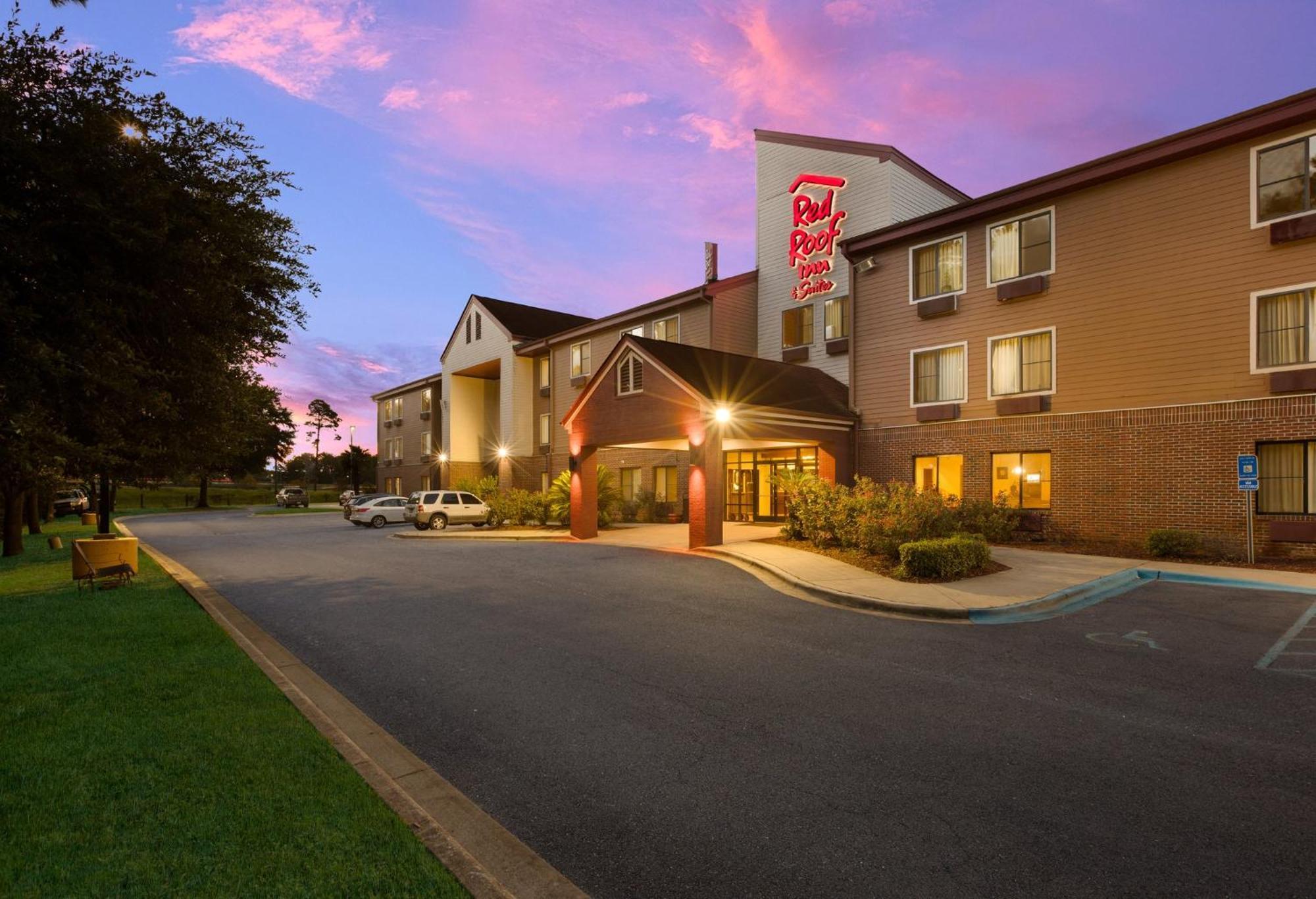 Red Roof Inn & Suites Savannah Airport Pooler Dış mekan fotoğraf