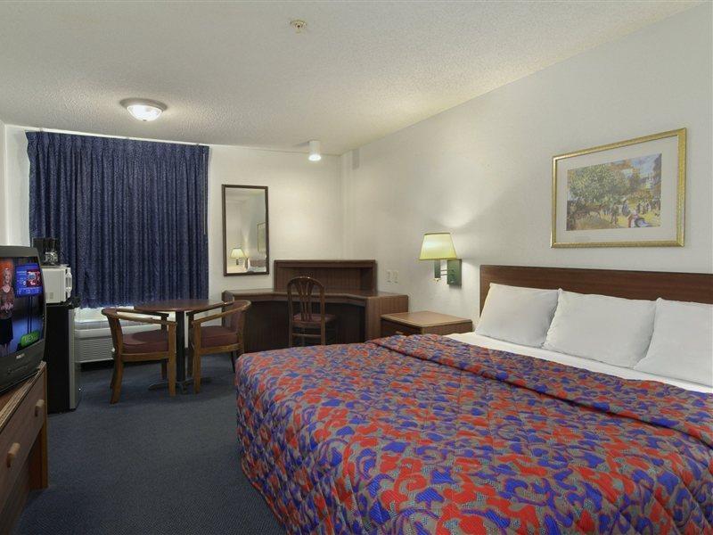 Red Roof Inn & Suites Savannah Airport Pooler Oda fotoğraf